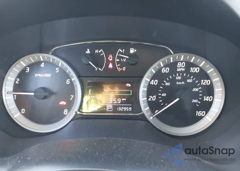 2015 Nissan Sentra Fe+ S/S/Sl/Sr/Sv z USA, uszkodzony, nr VIN 3N1AB7AP4FL660835